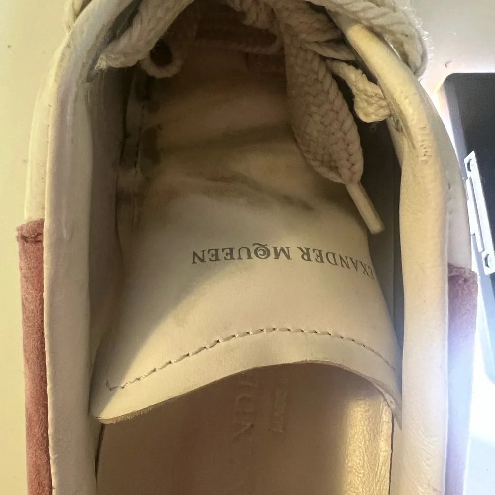 Alexander McQueen Sneakers. Size 37.